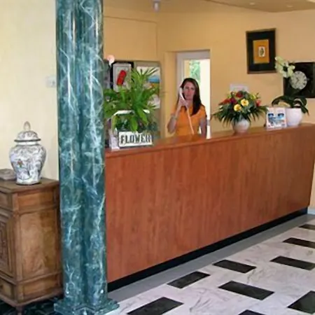 La Garoupe-gardiole Boutique 앙티브
